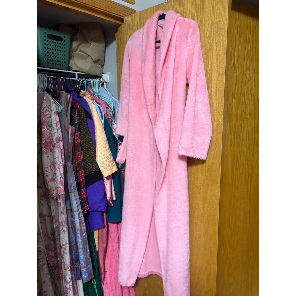 Vintage HomeWear Sears Pink Fuzzy  Long Robe Cozy Lounge Wear Soft - Picture 3 of 8